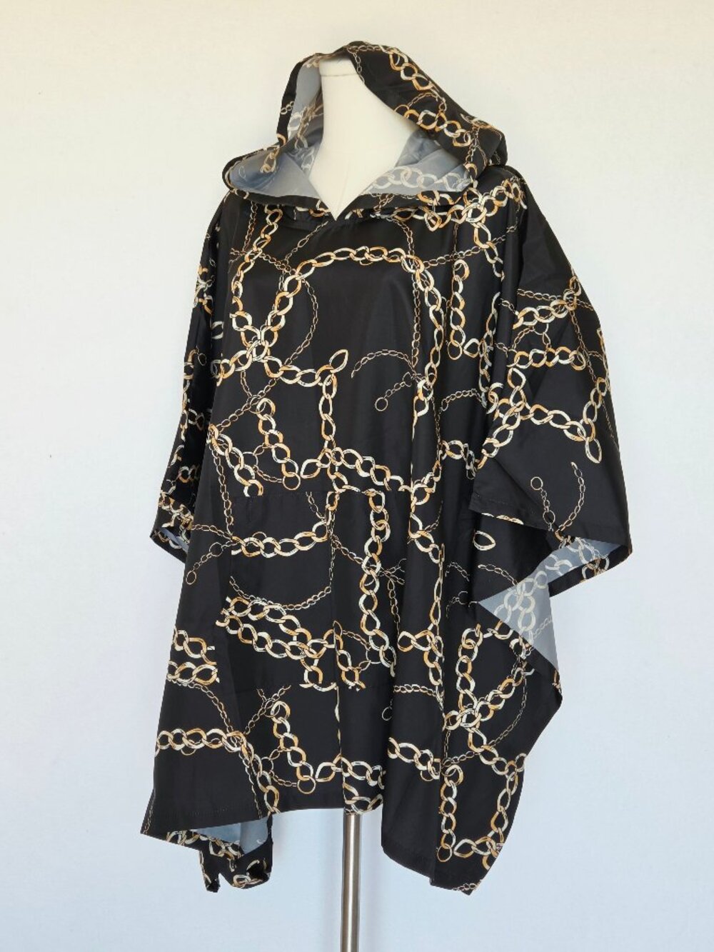NWoT Chico's Gold Chain Packable Rain Poncho Hooded Pocket Water Pepellent Black